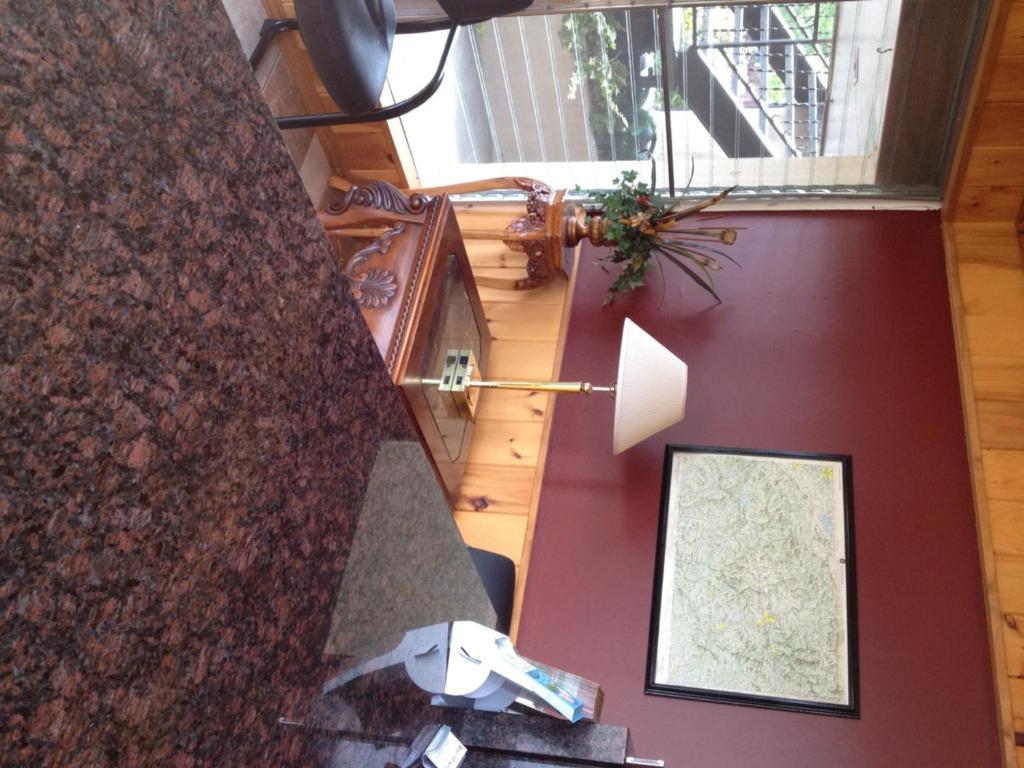Ridge Top Motel - Bryson City Room photo